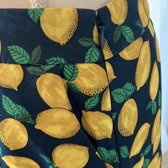 Limited size 4 navy with lemon skirt - Picture 4 of 6